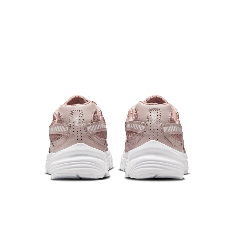 WMNS NIKE INITIATOR