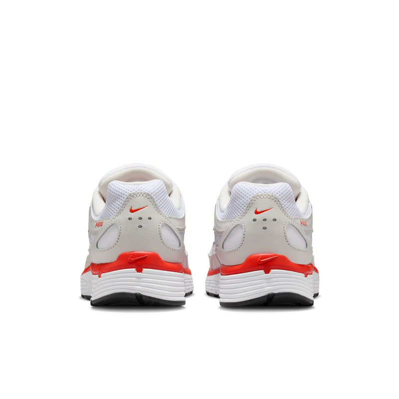 W NIKE P-6000