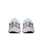 W NIKE P-6000