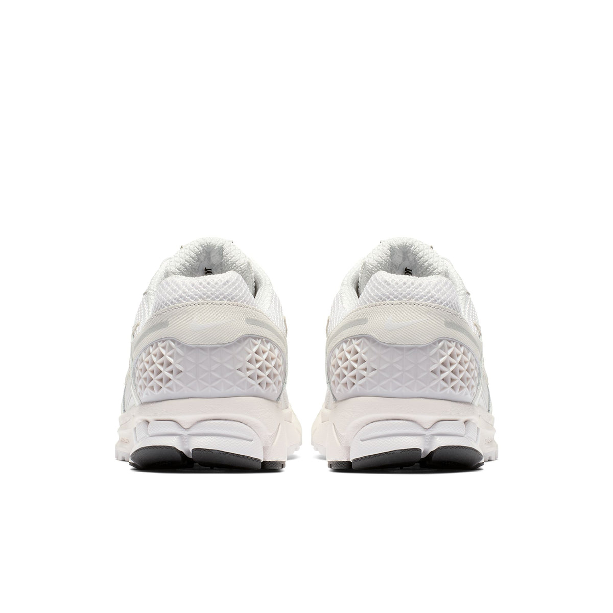 NIKE ZOOM VOMERO 5