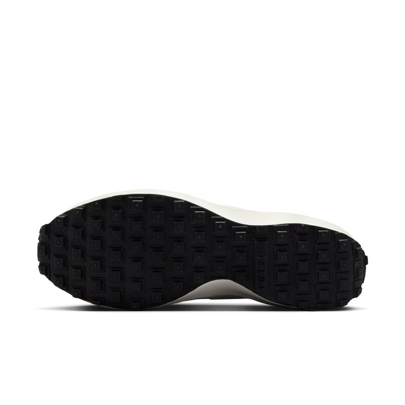 WMNS NIKE WAFFLE DEBUT