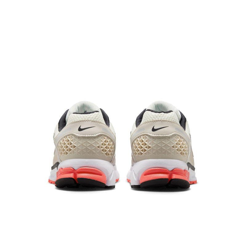 NIKE ZOOM VOMERO 5