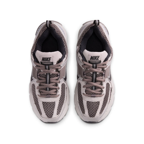 NIKE ZOOM VOMERO 5