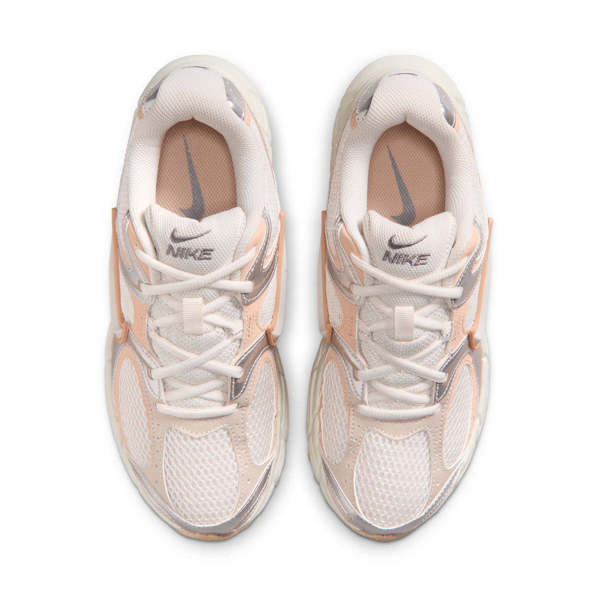 W NIKE V5 RNR