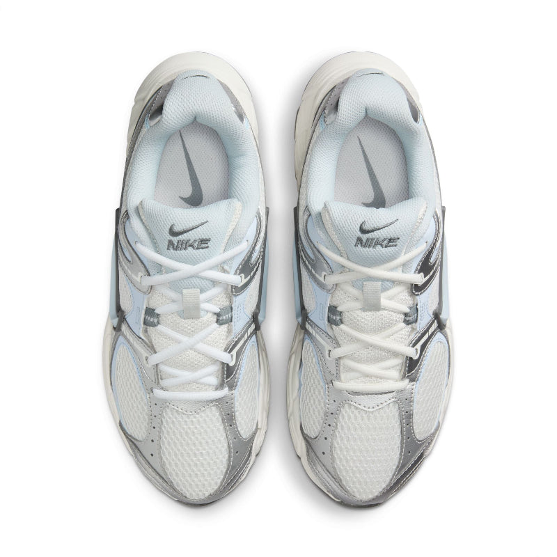 W NIKE V5 RNR