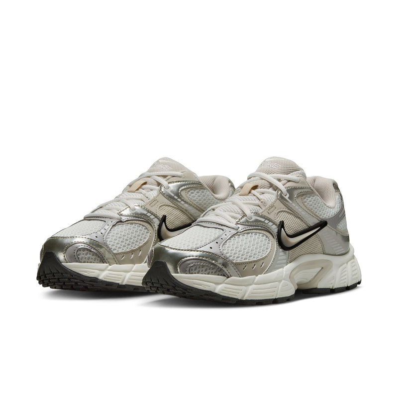 W NIKE V5 RNR