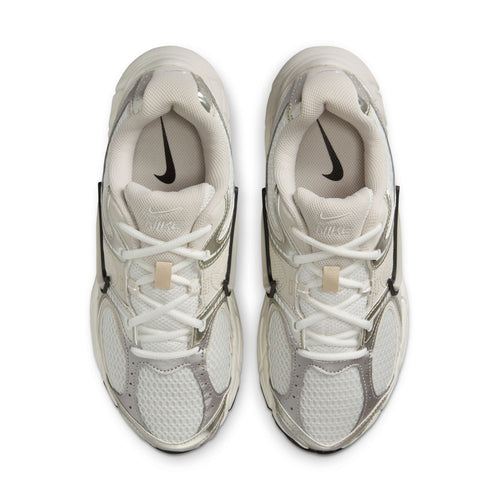 W NIKE V5 RNR