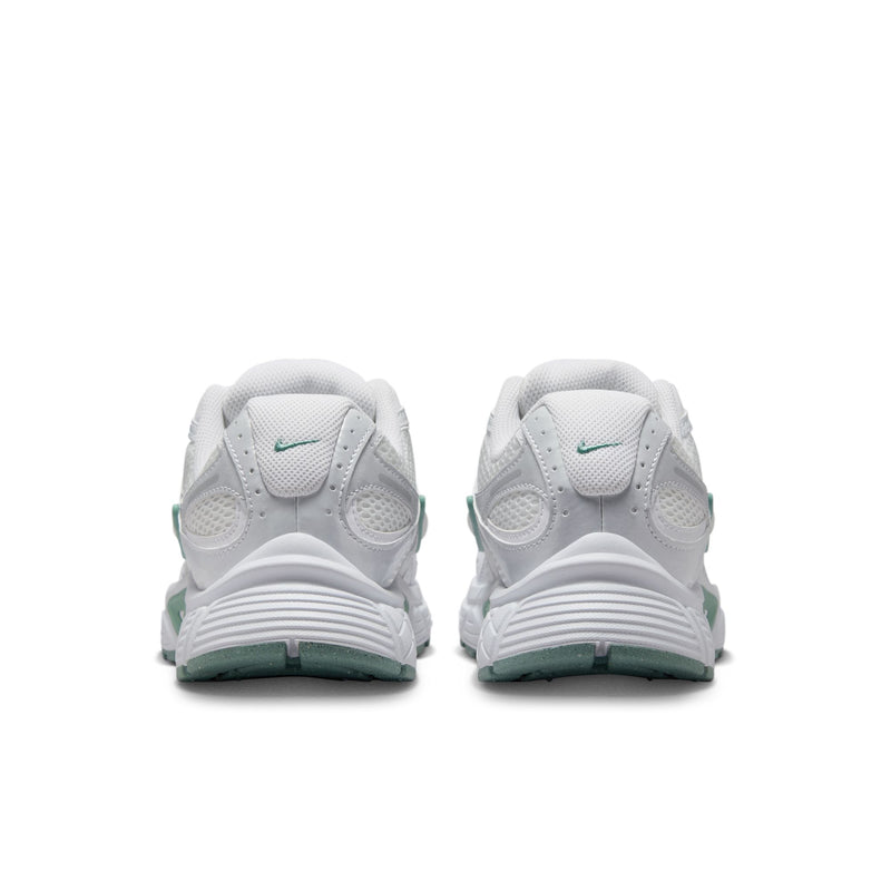 W NIKE V5 RNR
