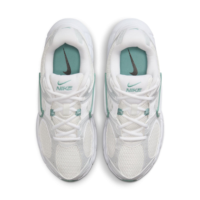 W NIKE V5 RNR