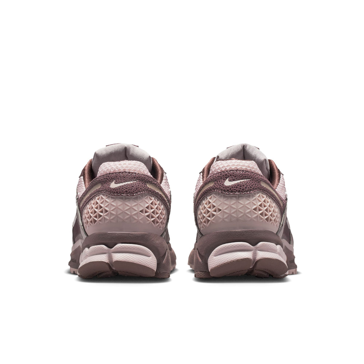 W NIKE ZOOM VOMERO 5