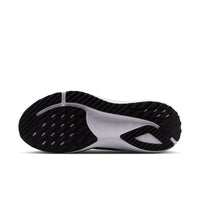 NIKE QUEST 7