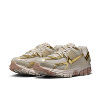 W NIKE ZOOM VOMERO 5 CHROME