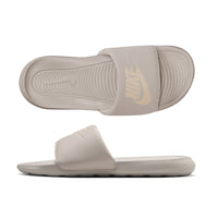CN9675-201 - NIKE VICTORI ONE SLIDE