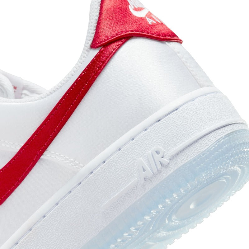 W AIR FORCE 1 '07 ESS SNKR