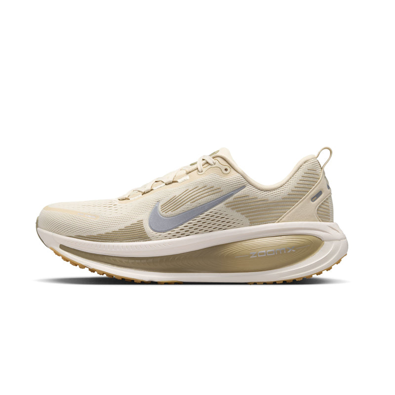 IM8333-200 - NIKE VOMERO 18 ESS