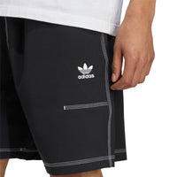 ESSENTIALS SHO