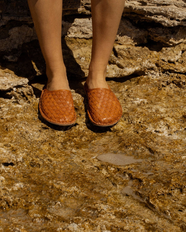 ROMA WOVEN LTHR-COGNAC BROWN