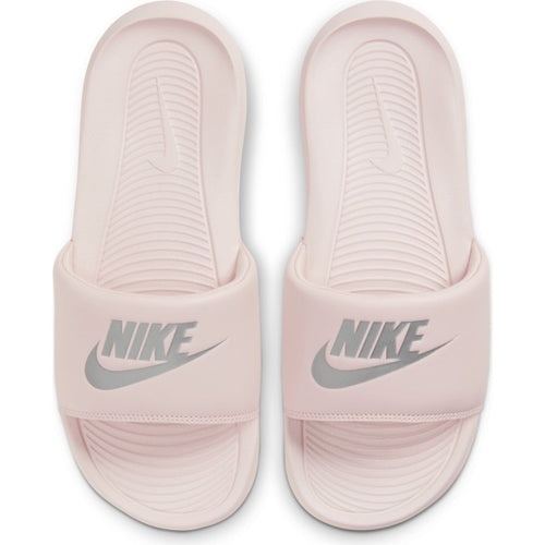 W NIKE VICTORI ONE SLIDE