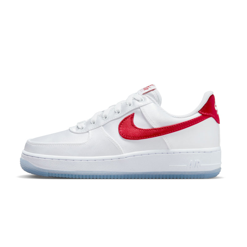 DX6541-100 - W AIR FORCE 1 '07 ESS SNKR