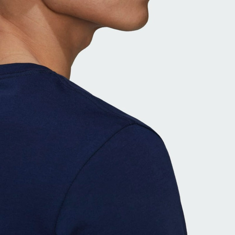 ESSENTIAL TEE